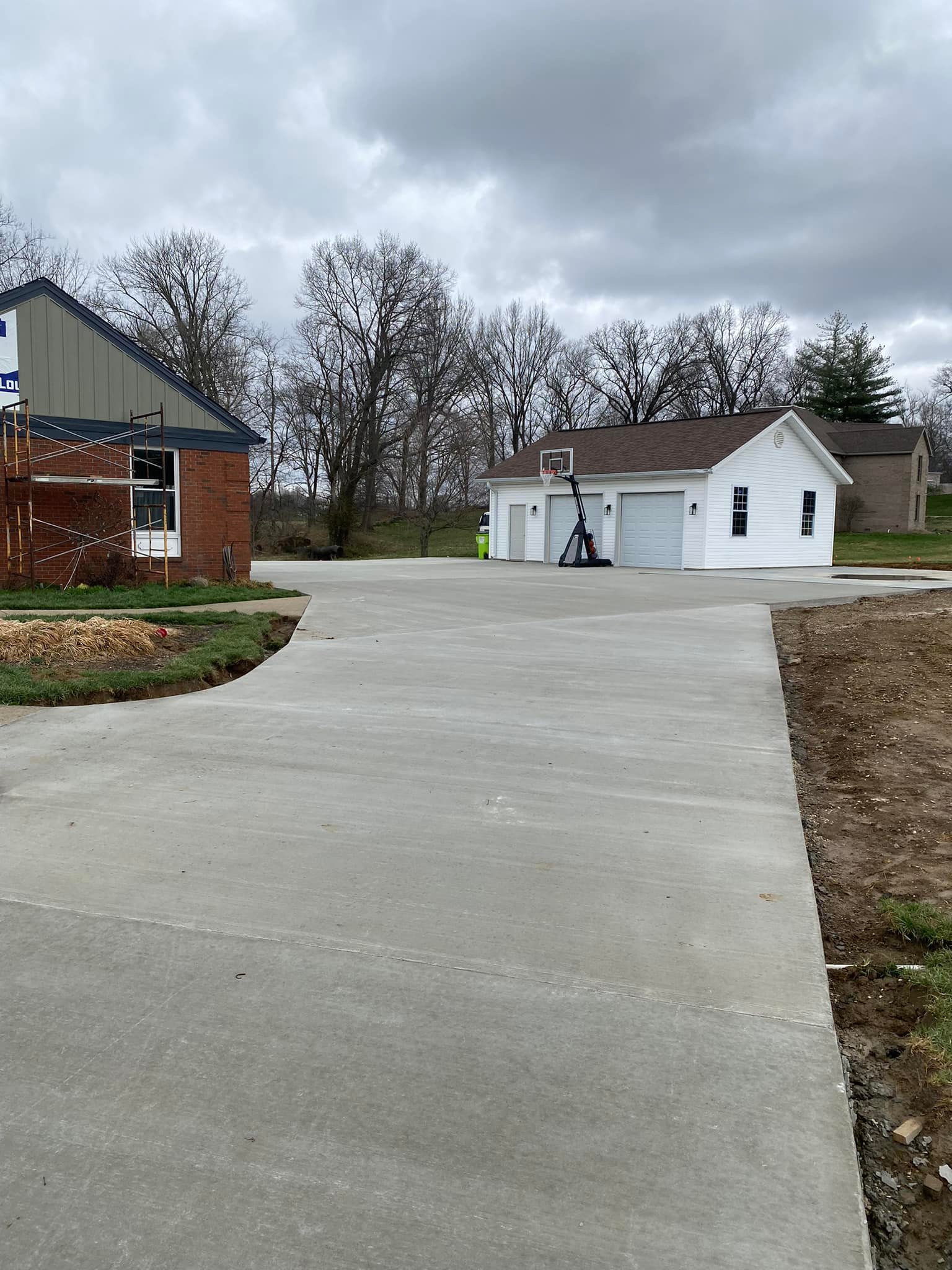 Concrete driveway installation